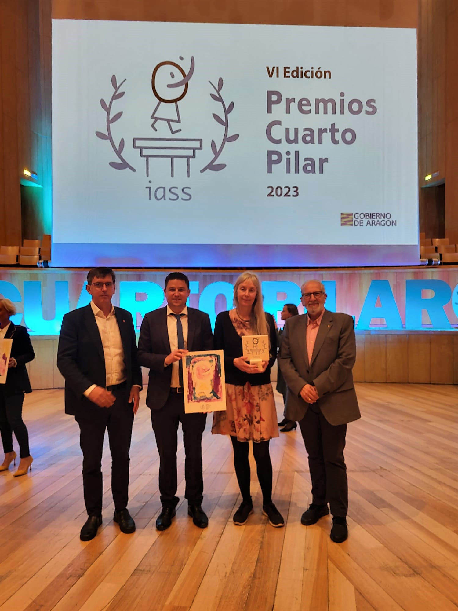 En la imagen, Fernando Laborda, concejal de Personas y Organización del Ayto Huesca, Antonio Biescas, diputado de Asuntos Sociales DPH, Marta Peña gerente de CADIS Huesca, y Eloy J. Torre, director provincial del IASS en Huesca. 